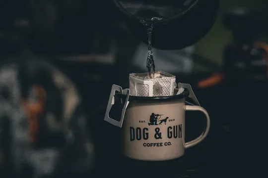 Dog & Gun Enamel Mug Sandy Taupe