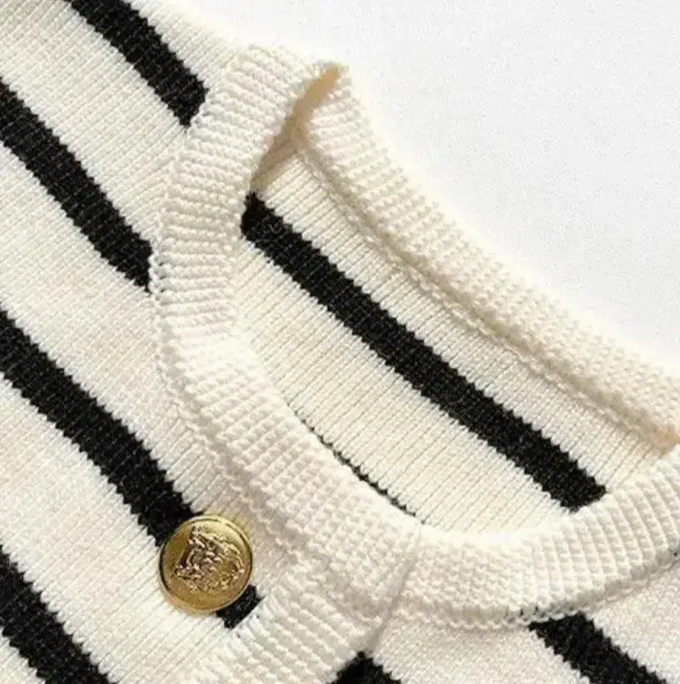 Idalina – Classic striped pattern – Knitted cardigan