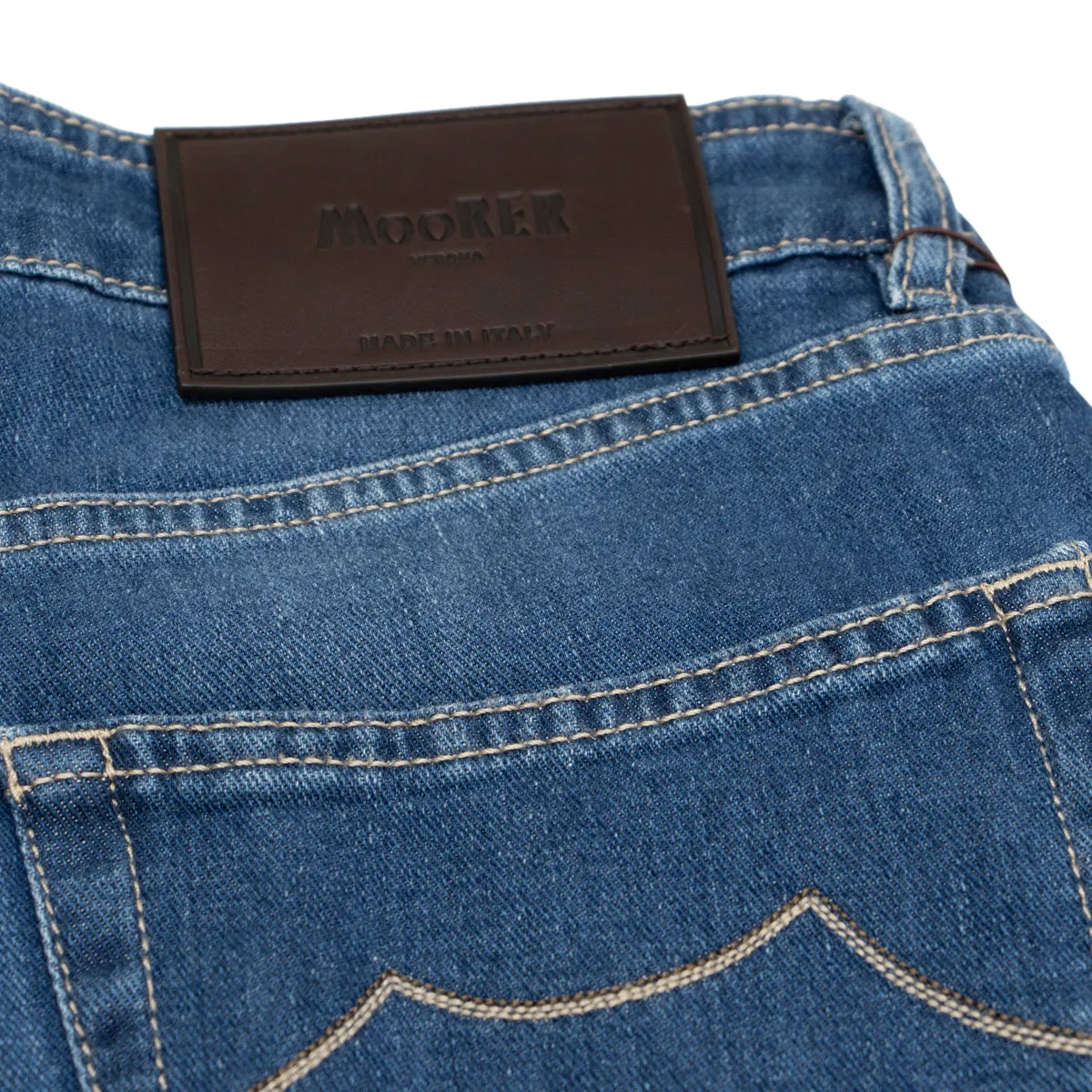 Moorer Mid-Wash Natural Indigo Slim Fit 'Credi' Denim Jeans